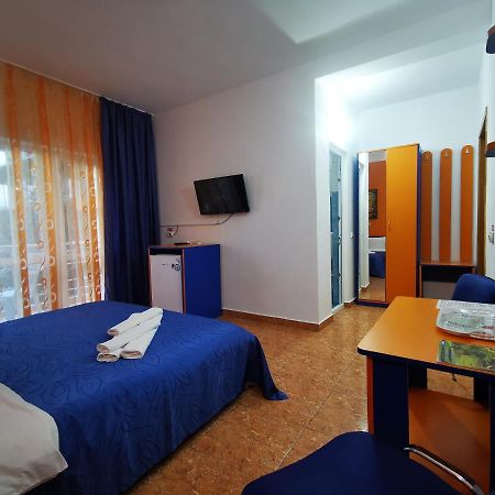 Vila Oranj Hotell Costinesti Exteriör bild