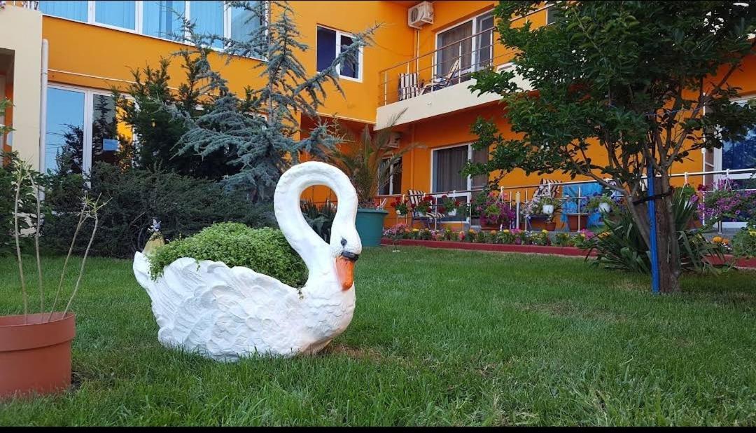 Vila Oranj Hotell Costinesti Exteriör bild